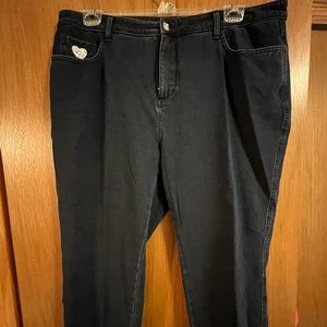 Quacker Factory Denim Capris, 18W, Dream Jeanne's Stretch, Rhinestone Heart
